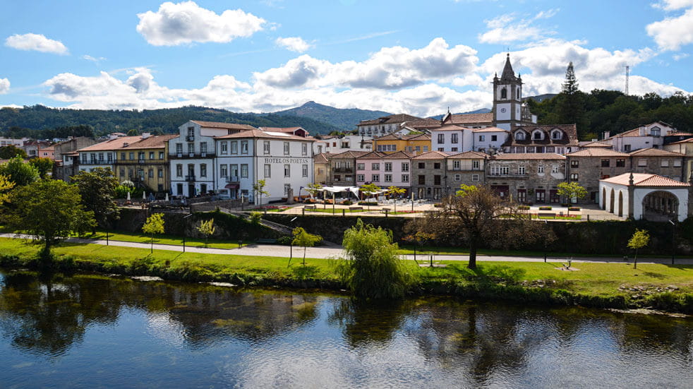 8 dream holidays for individuals; Ponte da Barca